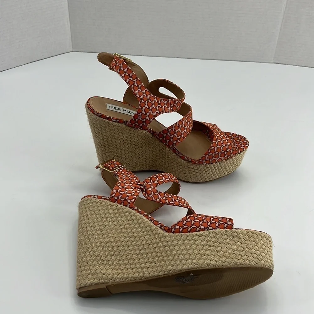 STEVE Maden Jenny wedge shoe size 10 butterfly fabric 5” high